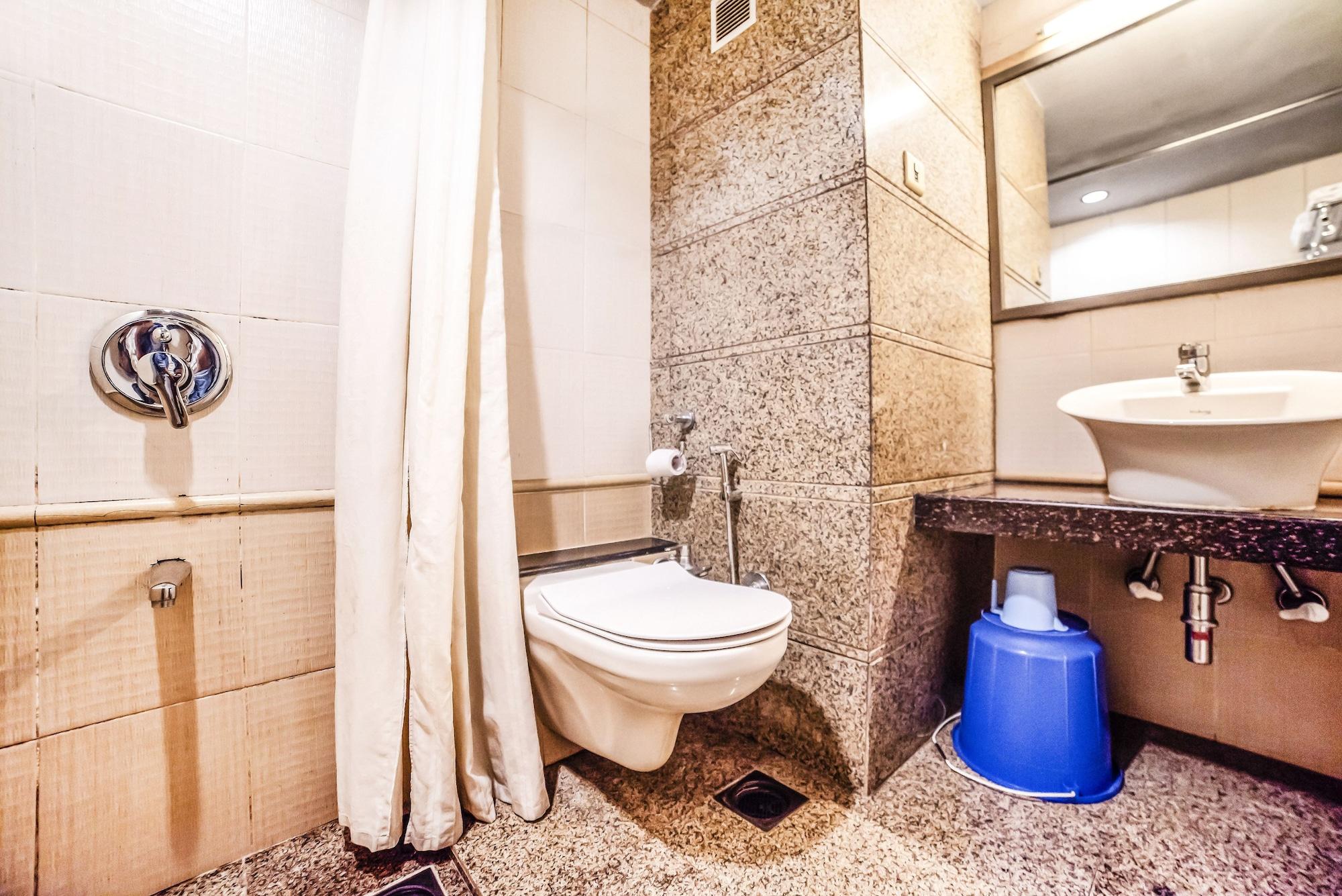 פונה Hotel Gandharva Shivajinagar מראה חיצוני תמונה